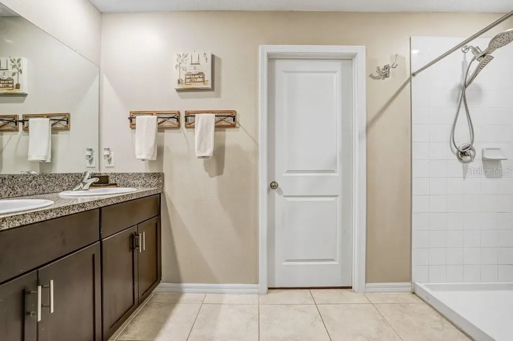 5426 Rainwood Meadows Drive Apollo Beach FL 33572
