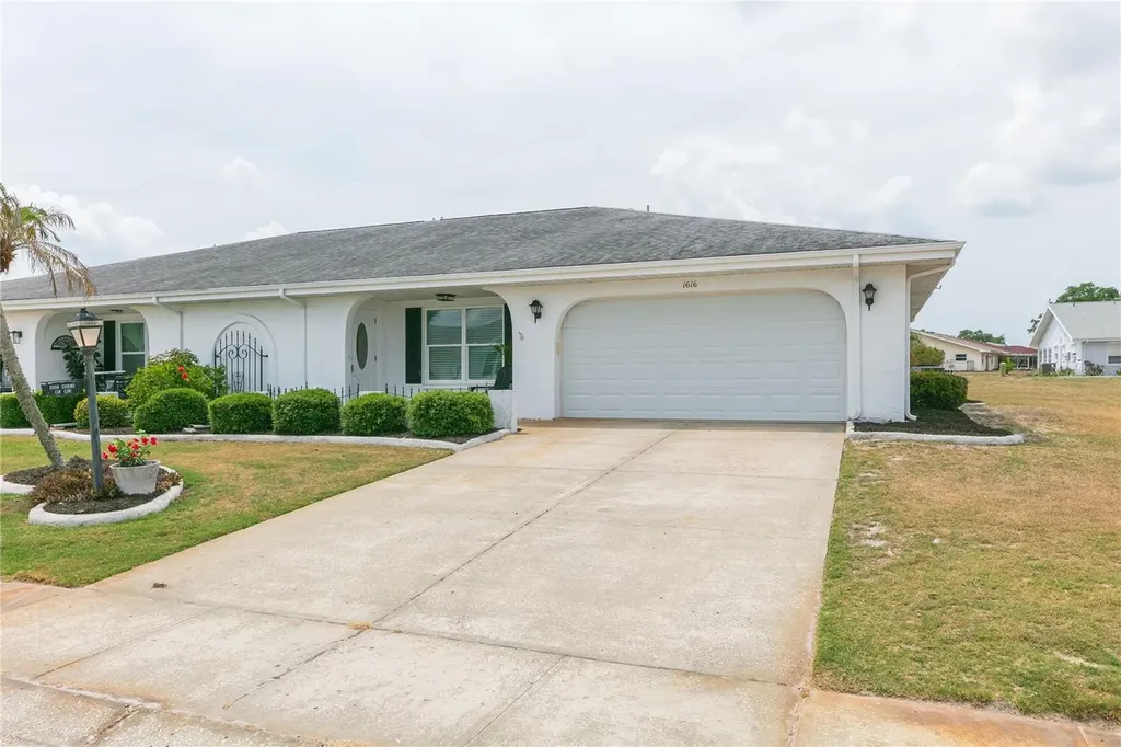1616 Bentwood Drive Sun City Center FL 33573