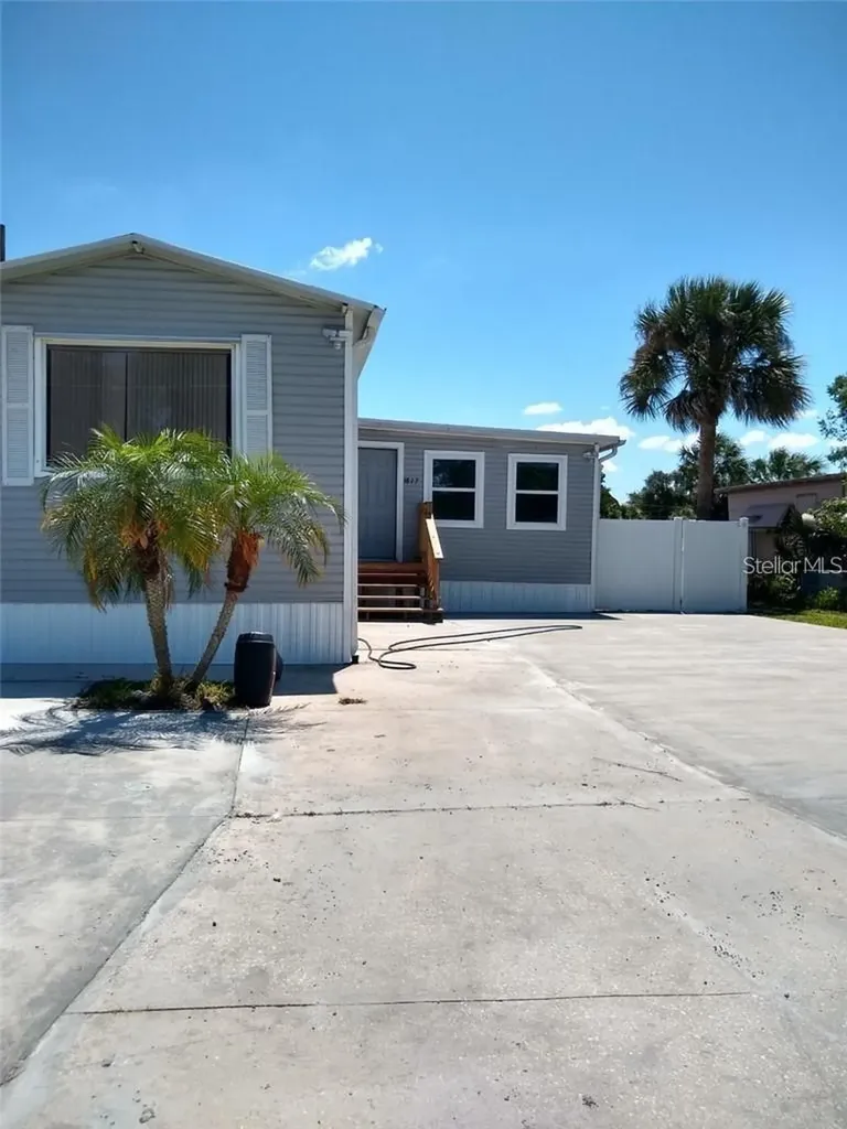 5817 Sussex Drive Tampa FL 33615