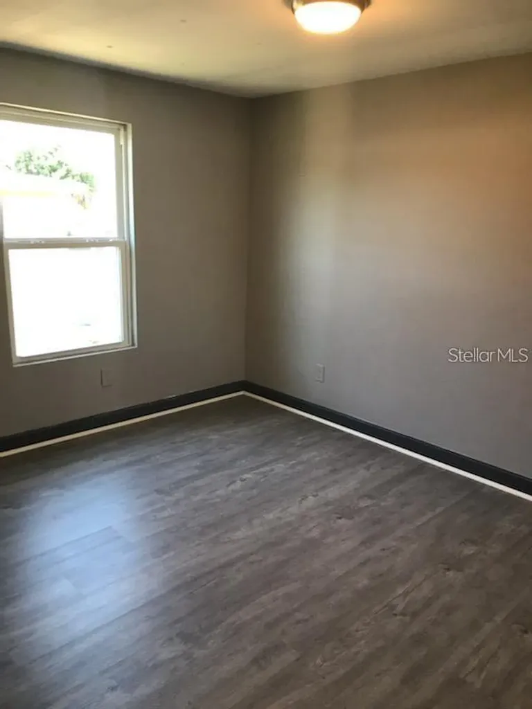 5817 Sussex Drive Tampa FL 33615