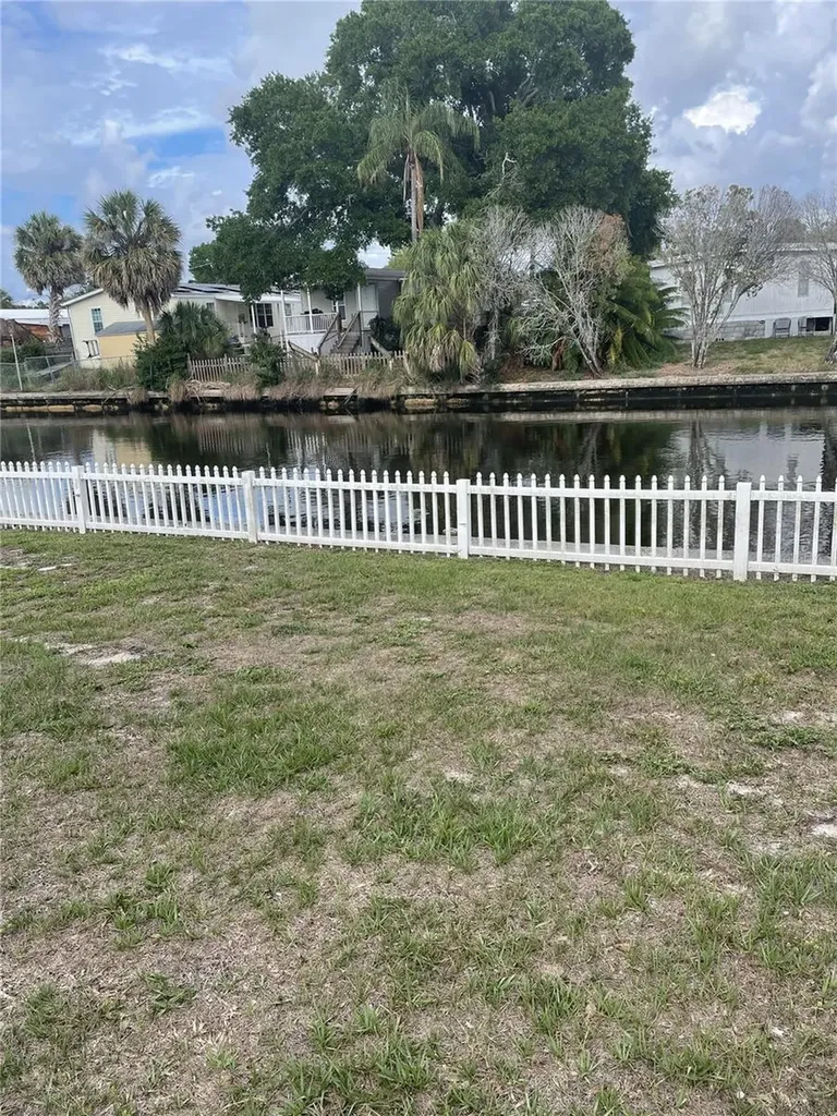 5817 Sussex Drive Tampa FL 33615
