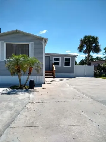 5817 Sussex Drive Tampa FL 33615