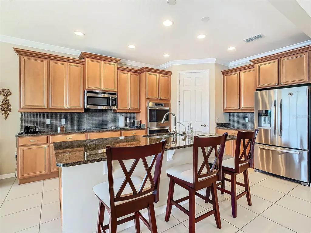 678 Irvine Ranch Road Kissimmee FL 34759