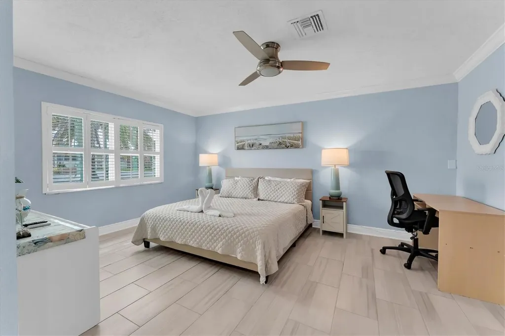 5923 2nd Street E St Pete Beach FL 33706