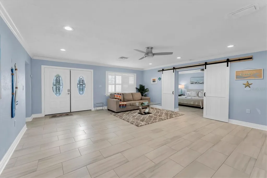 5923 2nd Street E St Pete Beach FL 33706