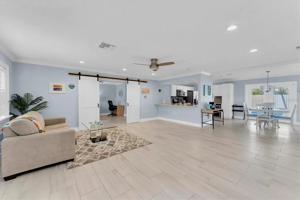 5923 2nd Street E St Pete Beach FL 33706