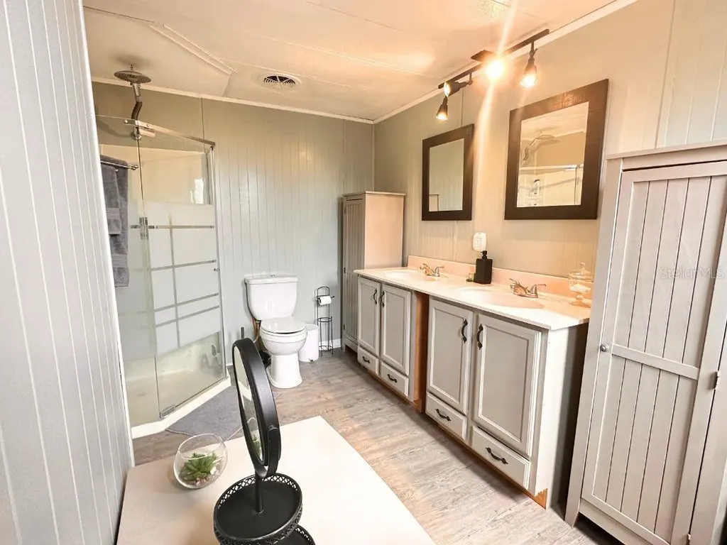 17049 Bay Avenue Montverde FL 34756