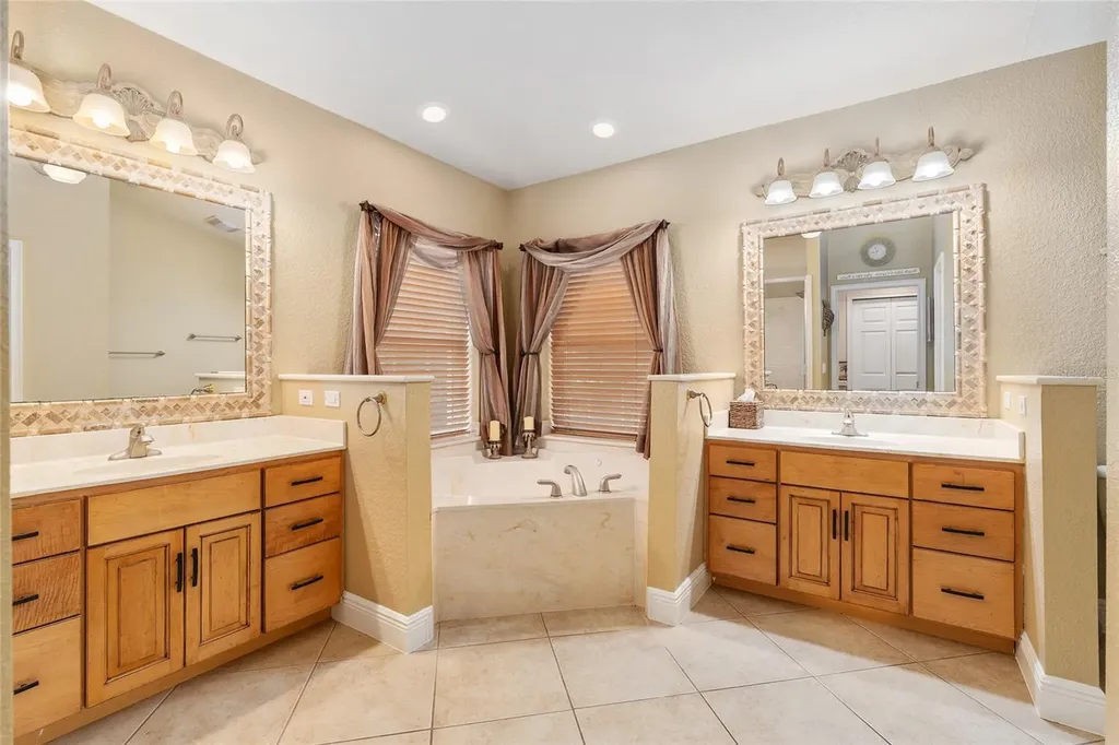 29 SE Ocale Way Summerfield FL 34491