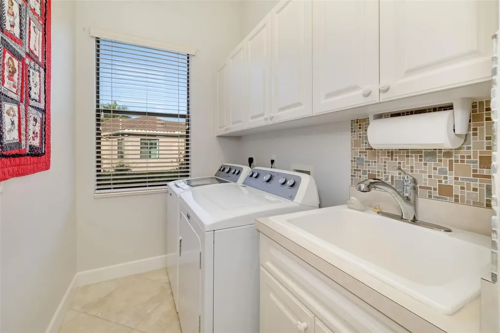 11427 Savannah Lakes Drive Parrish FL 34219