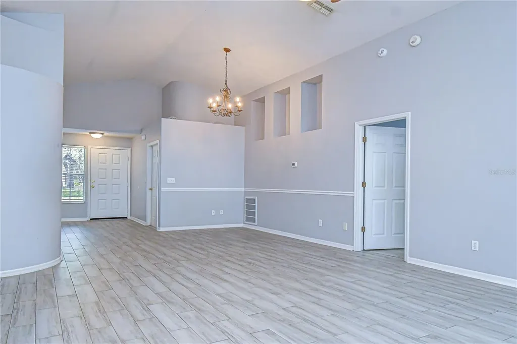 2512 Gotham Way Valrico FL 33594