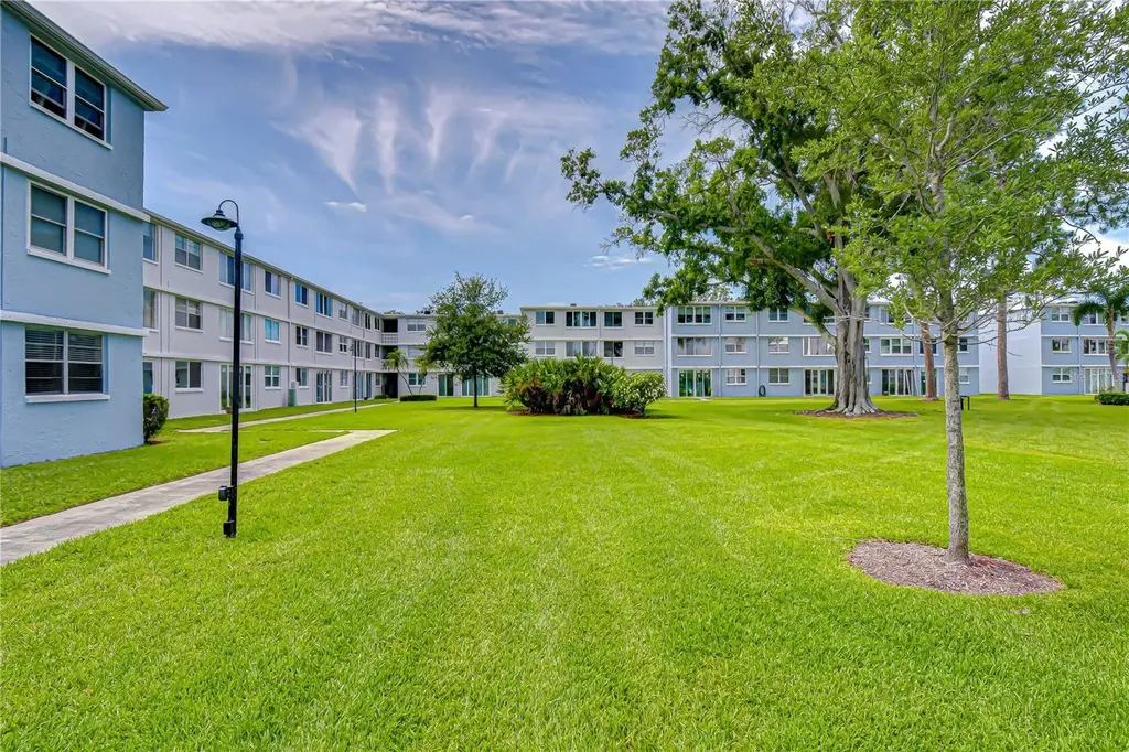 4720 Locust Street NE St Petersburg FL 33703