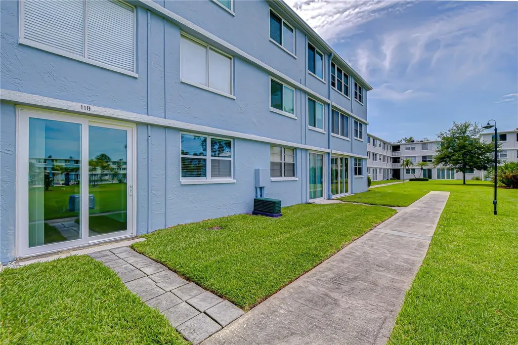 4720 Locust Street NE St Petersburg FL 33703