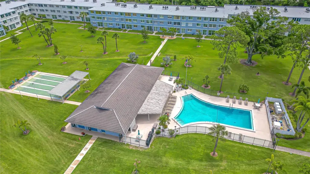 4720 Locust Street NE St Petersburg FL 33703