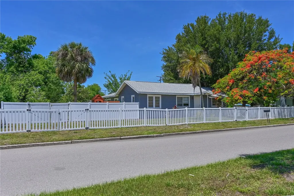1423 12th Avenue W Palmetto FL 34221