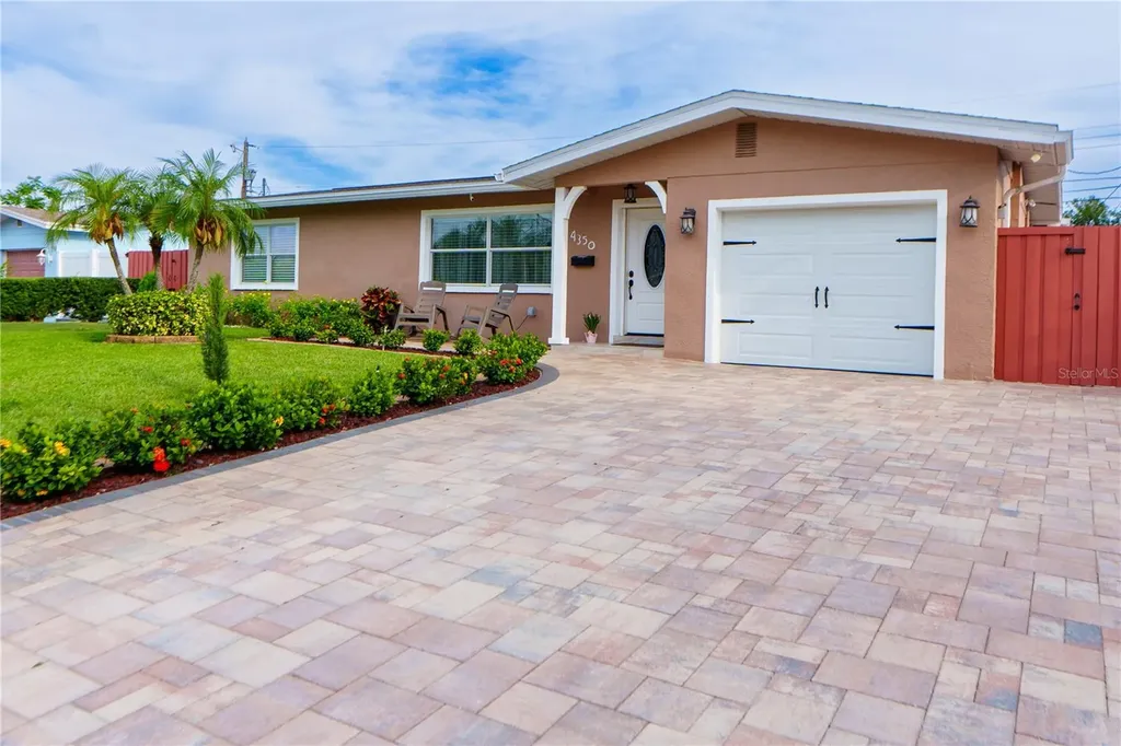 4350 37th Avenue N St Petersburg FL 33713