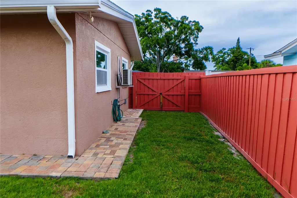 4350 37th Avenue N St Petersburg FL 33713