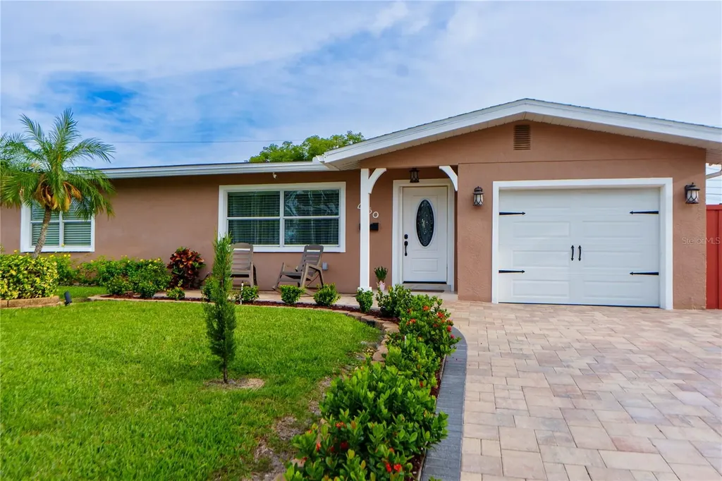 4350 37th Avenue N St Petersburg FL 33713