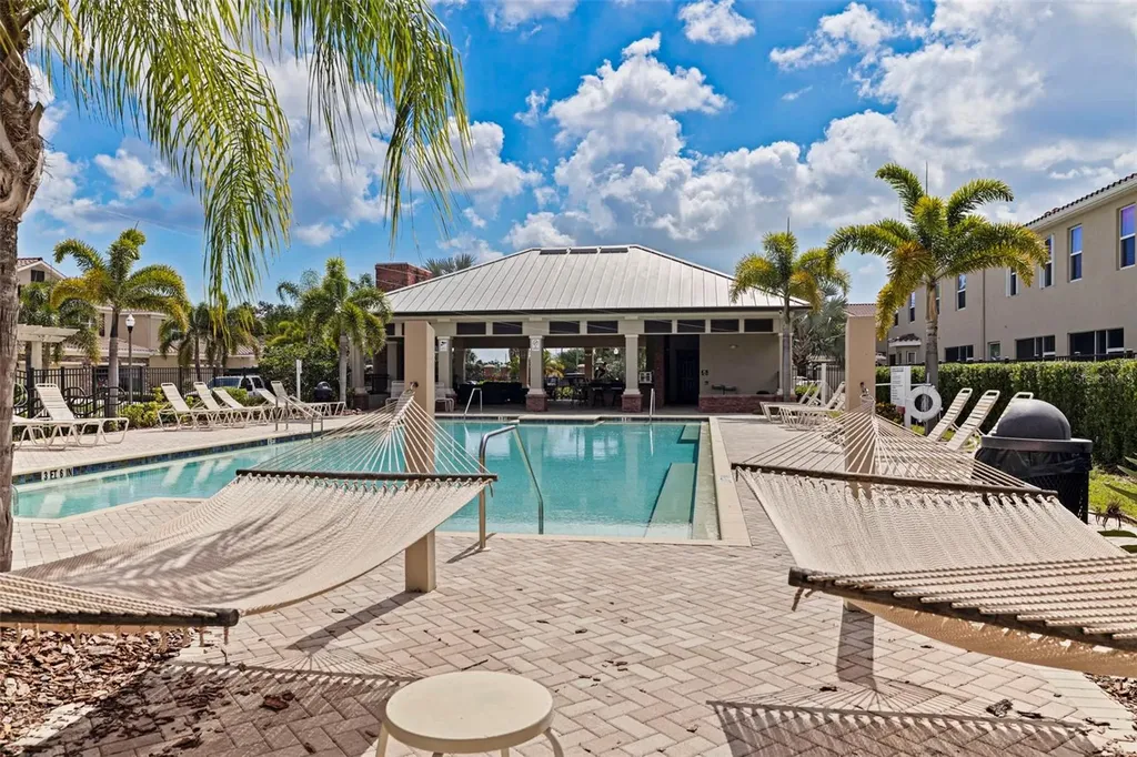 568 53rd Avenue N St Petersburg FL 33703