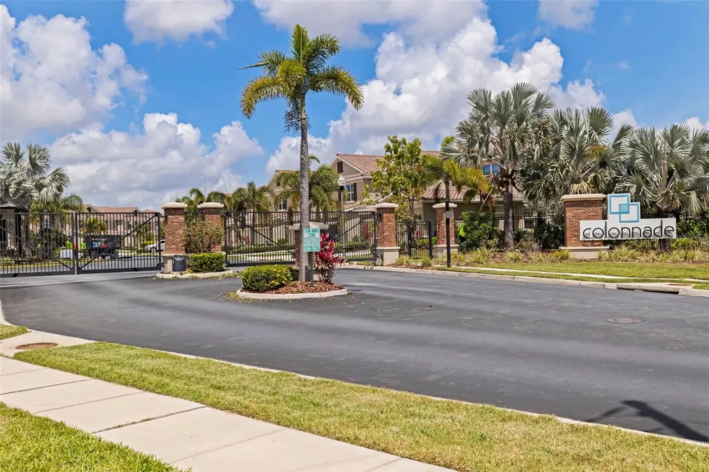 568 53rd Avenue N St Petersburg FL 33703