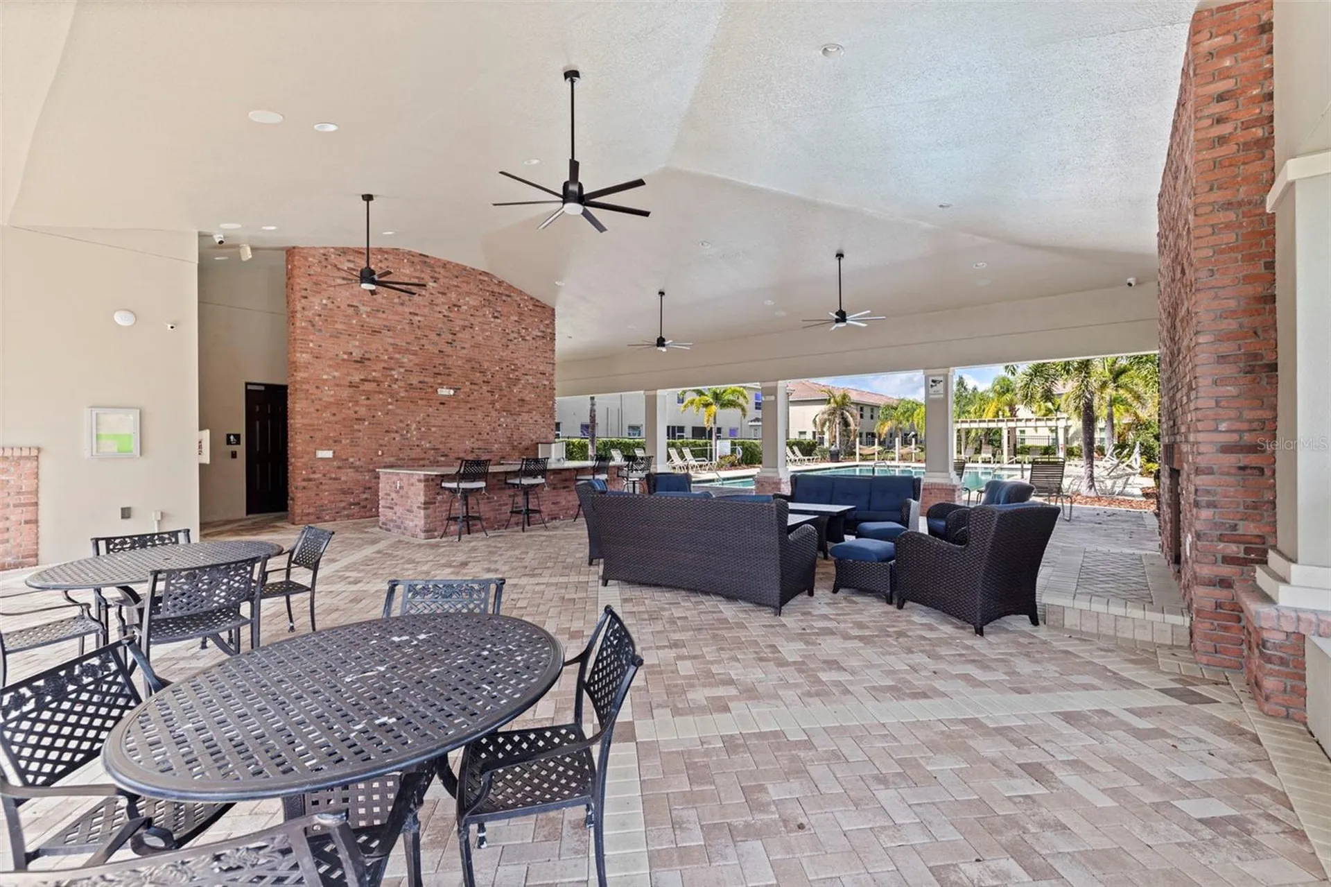 568 53rd Avenue N St Petersburg FL 33703