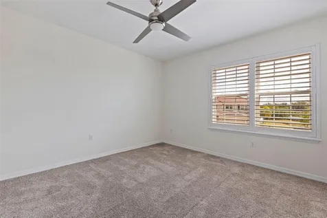 568 53rd Avenue N St Petersburg FL 33703