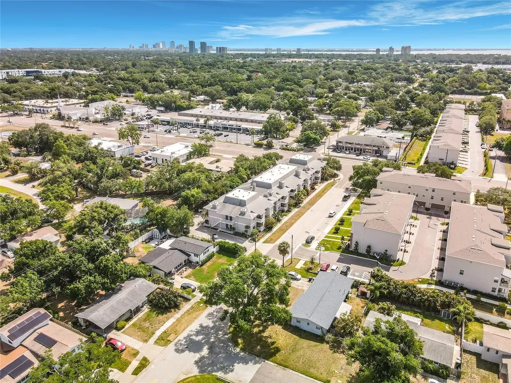 4405 W Fair Oaks Avenue Tampa FL 33611