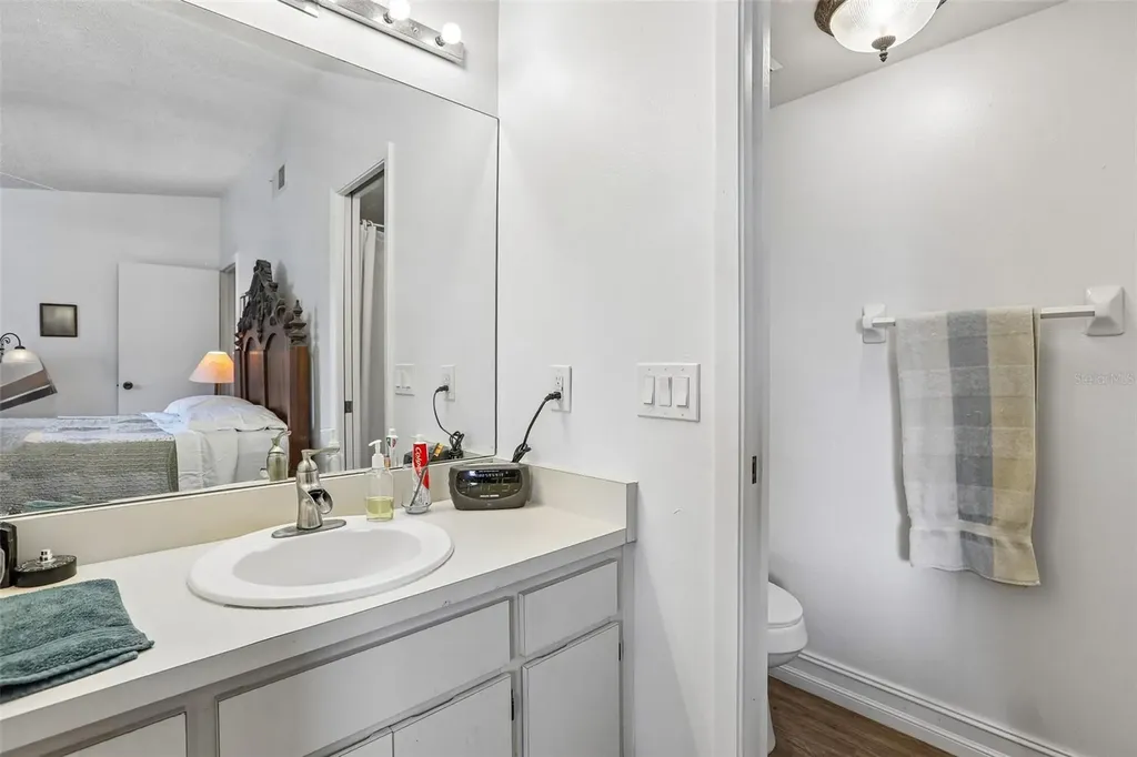 4005 Oak Limb Court Tampa FL 33614