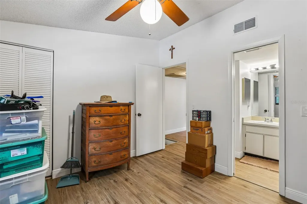 4005 Oak Limb Court Tampa FL 33614