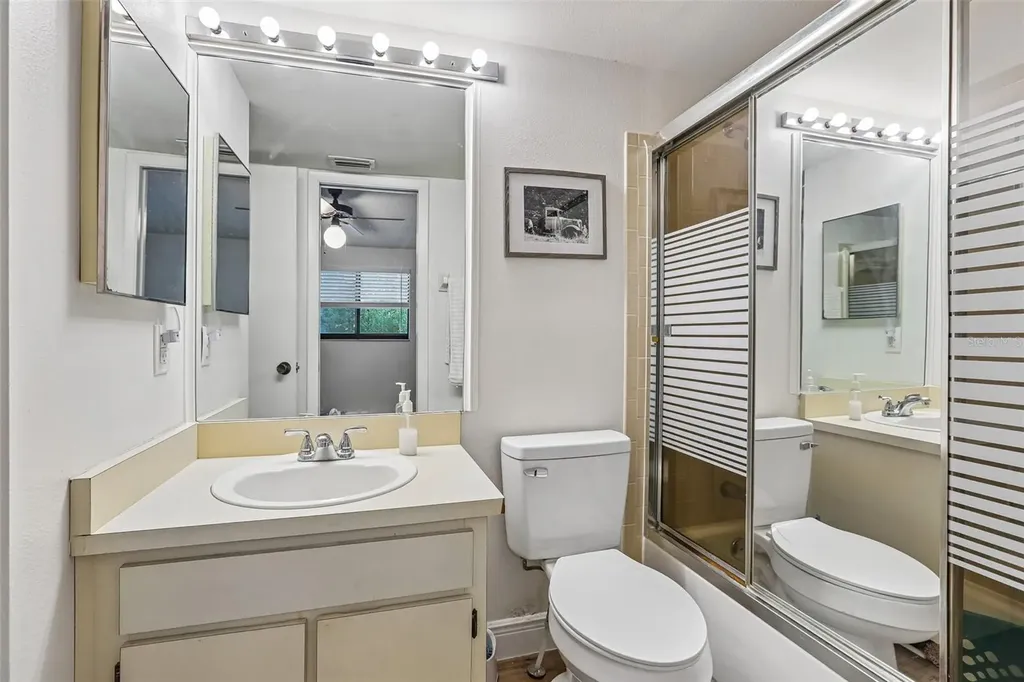 4005 Oak Limb Court Tampa FL 33614