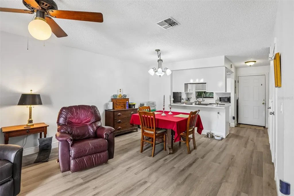 4005 Oak Limb Court Tampa FL 33614