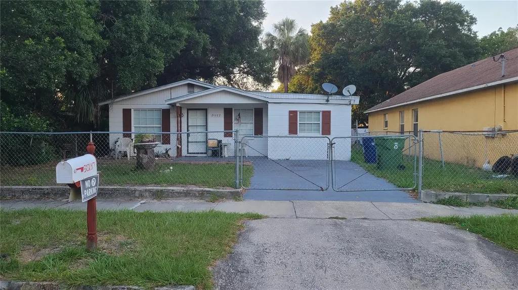 3007 W Chestnut Street Tampa FL 33607