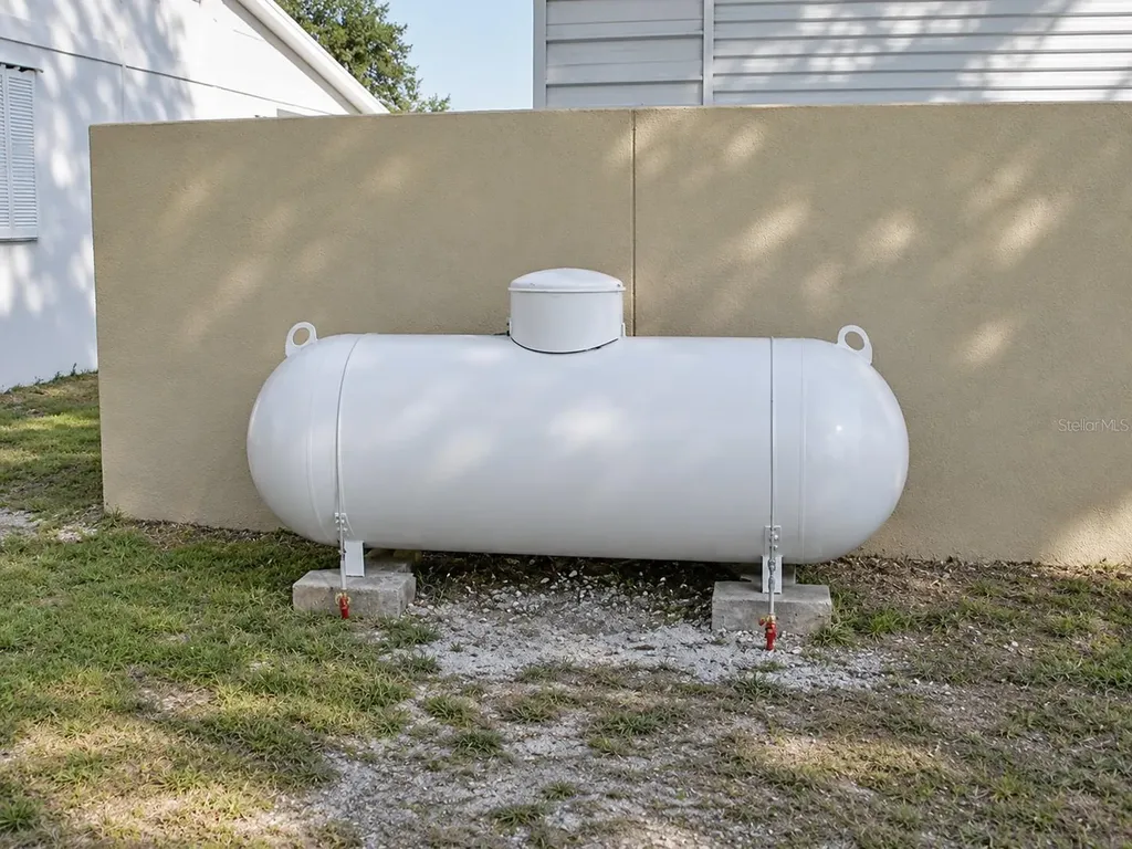 1671 Ford Road Mims FL 32754