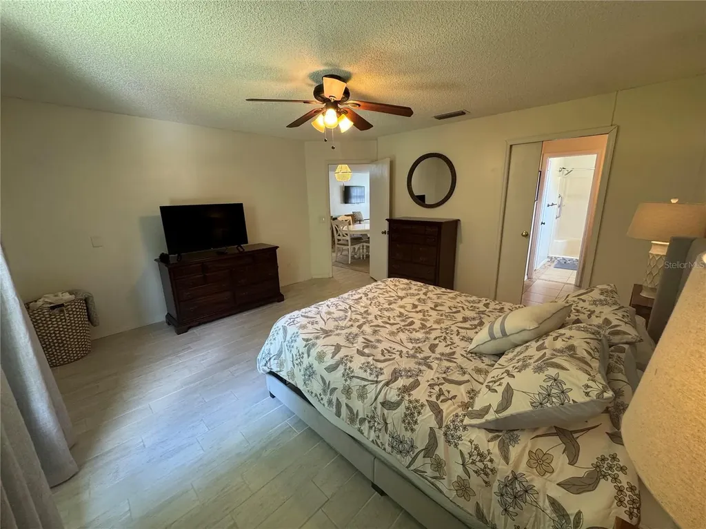 314 Juarez Way Lady Lake FL 32159