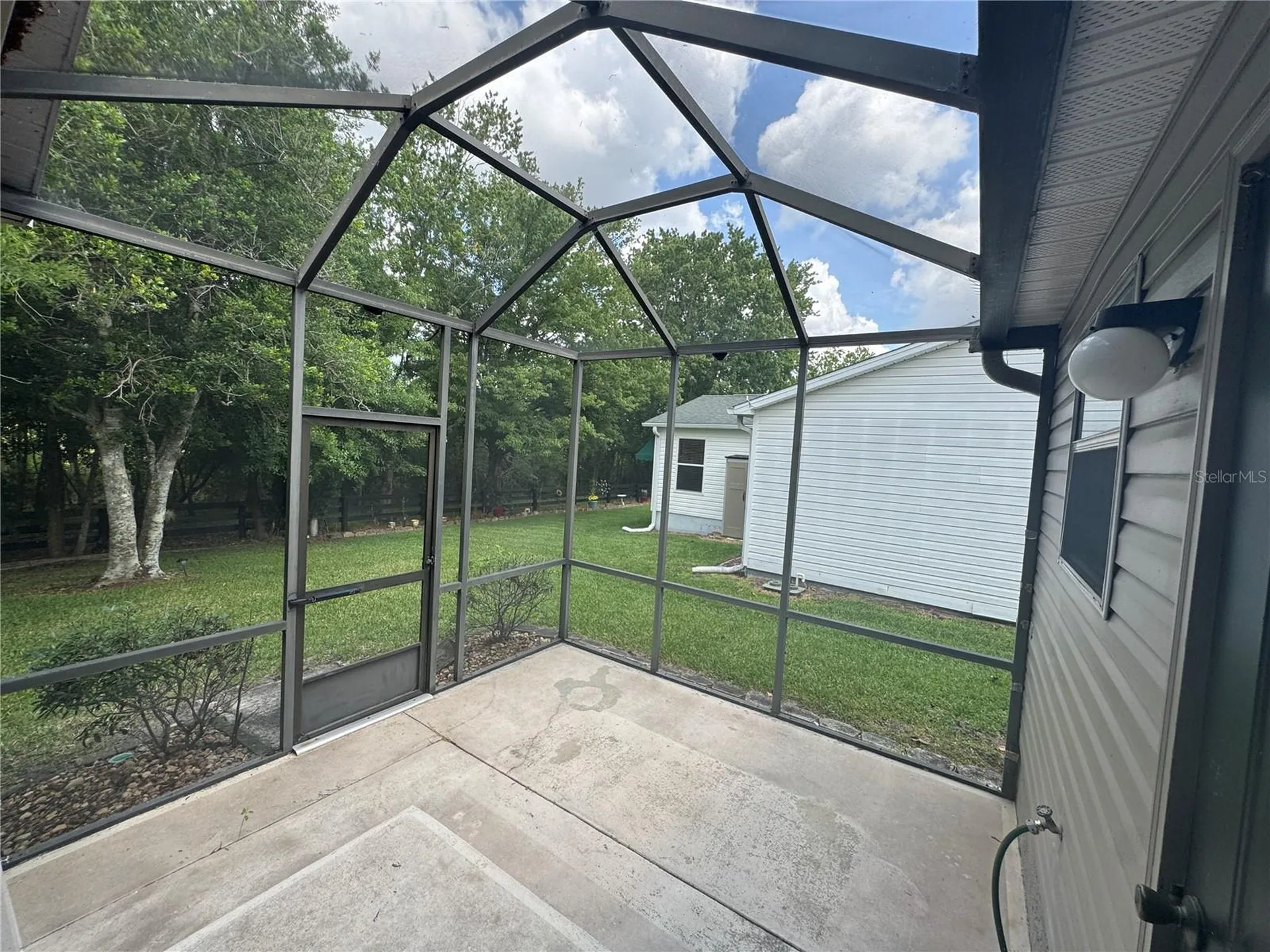 314 Juarez Way Lady Lake FL 32159