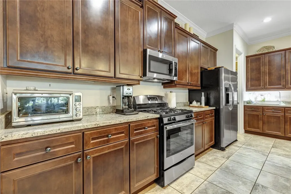 1122 Gardenshire Lane Deland FL 32724