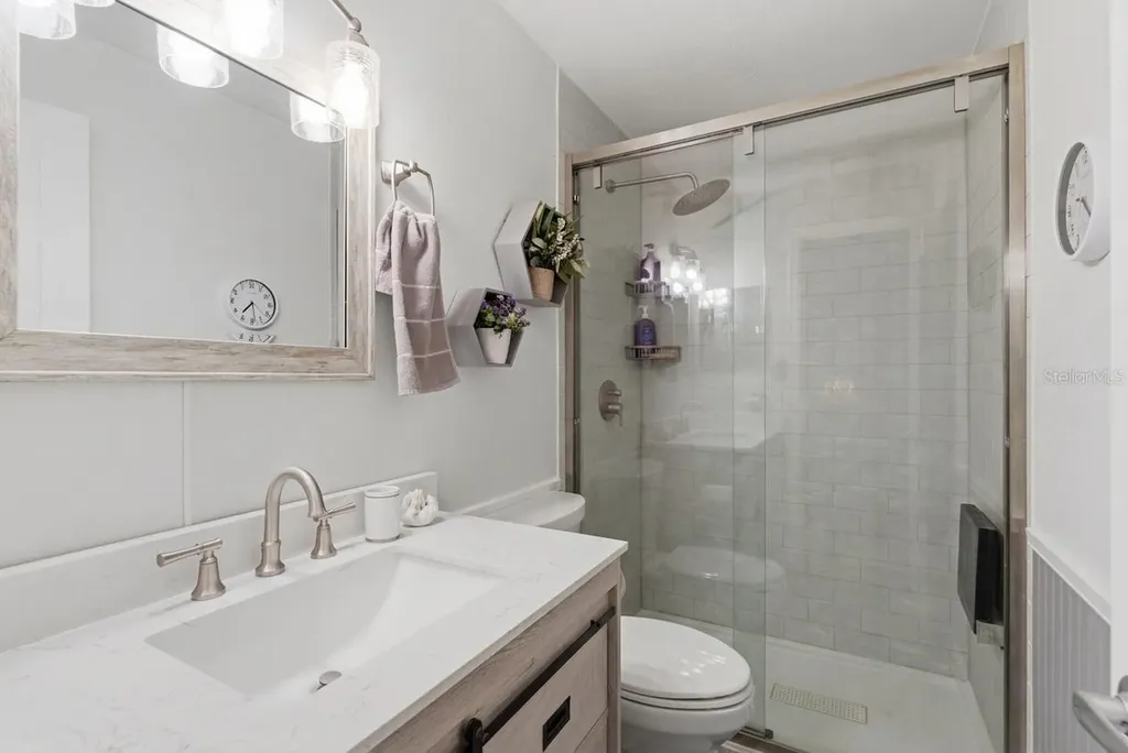 1411 Water View Drive W Largo FL 33771