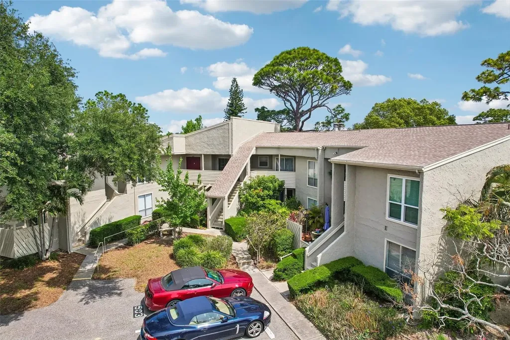 505 Windrush Bay Drive Tarpon Springs FL 34689