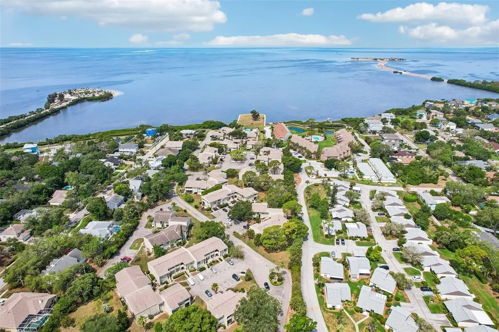 505 Windrush Bay Drive Tarpon Springs FL 34689