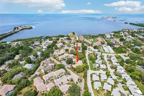 505 Windrush Bay Drive Tarpon Springs FL 34689