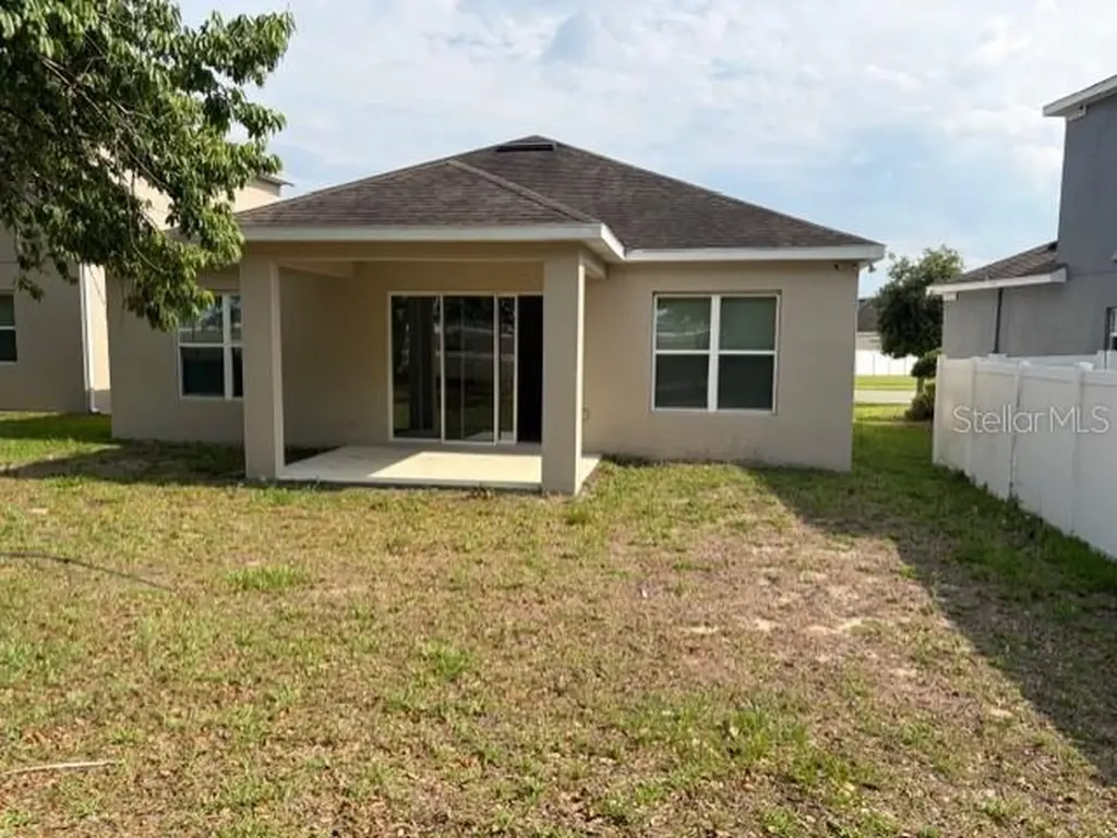 998 Grand Hilltop Apopka FL 32703