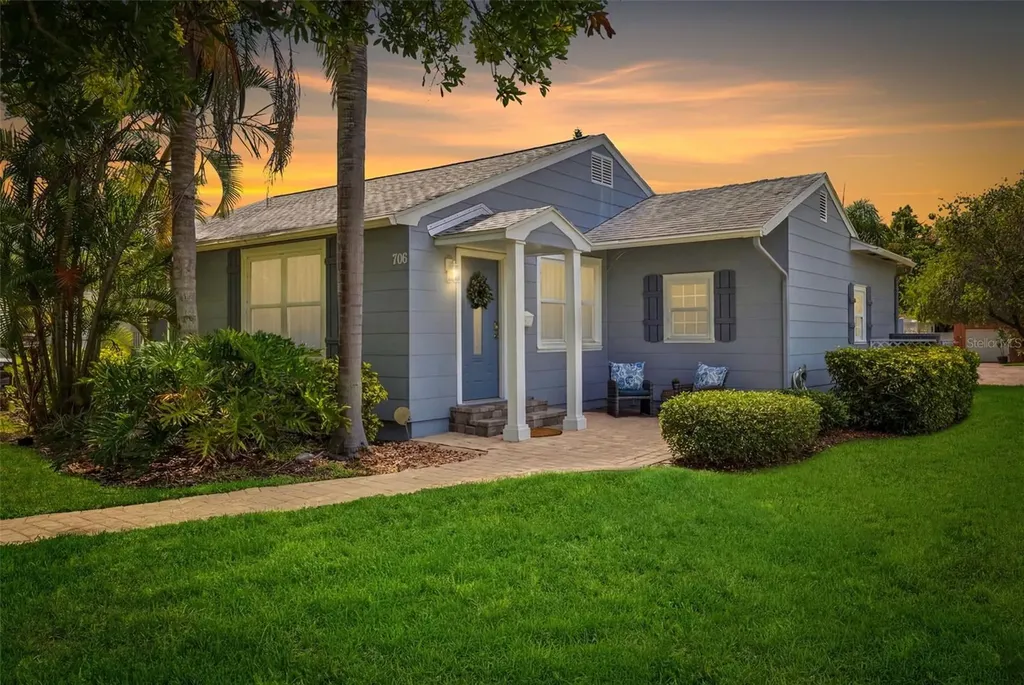 706 39th Avenue NE St Petersburg FL 33703