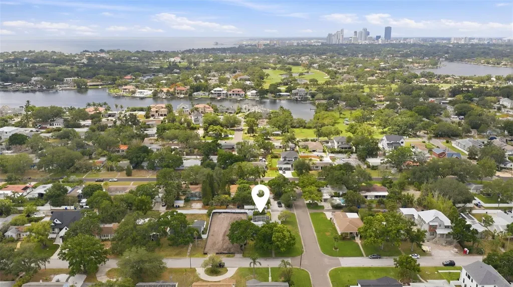 706 39th Avenue NE St Petersburg FL 33703