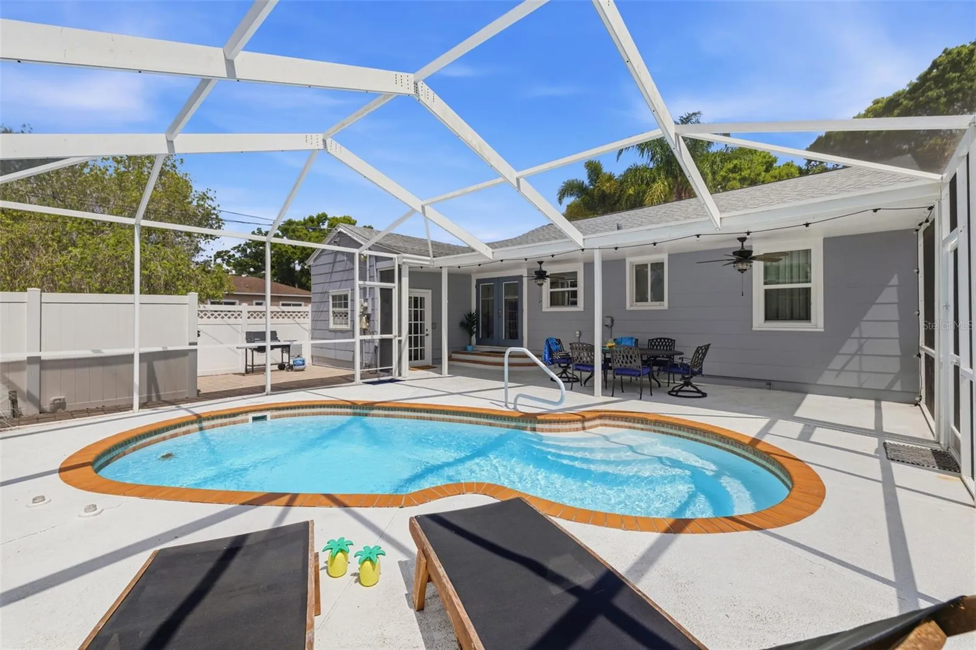 706 39th Avenue NE St Petersburg FL 33703