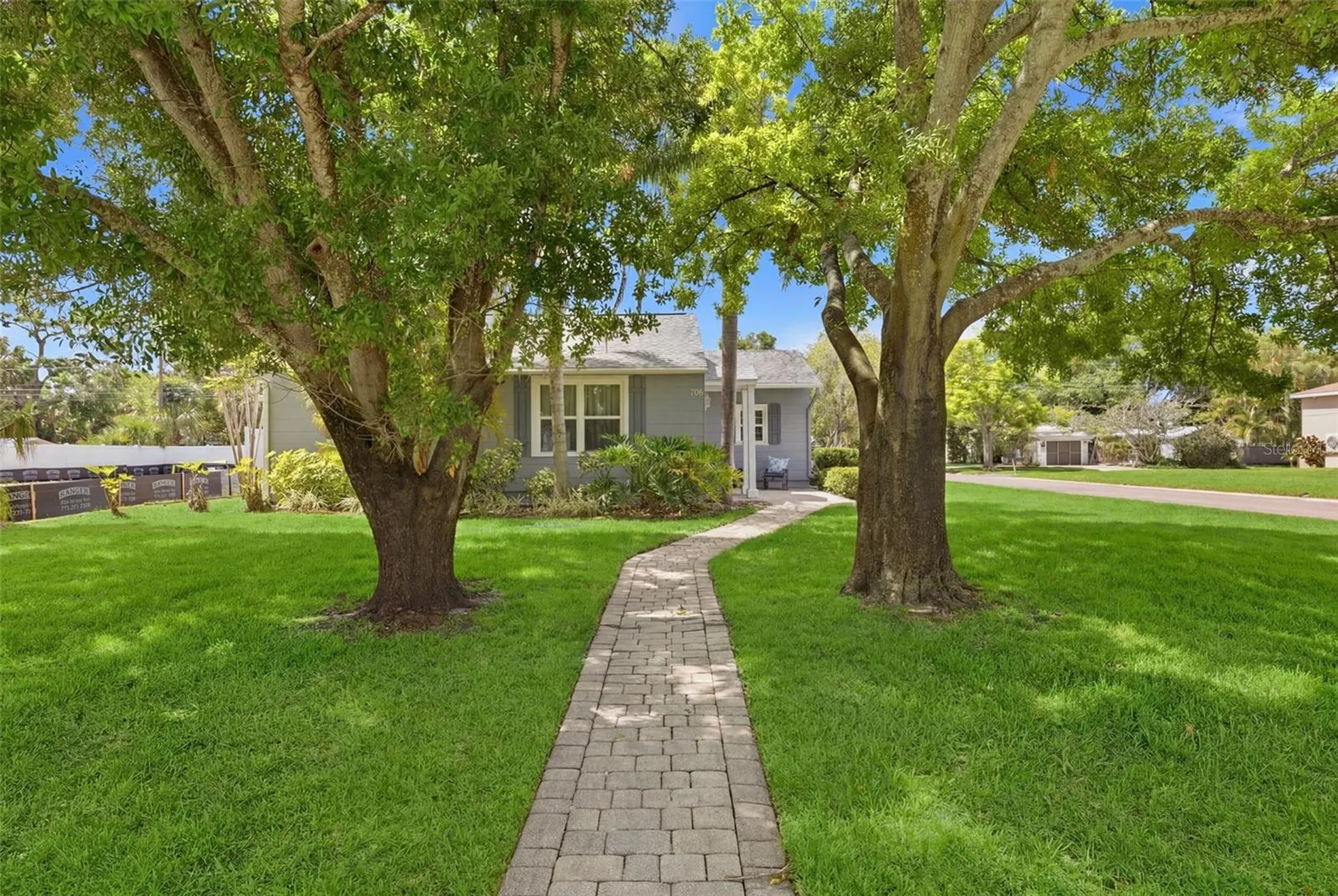 706 39th Avenue NE St Petersburg FL 33703