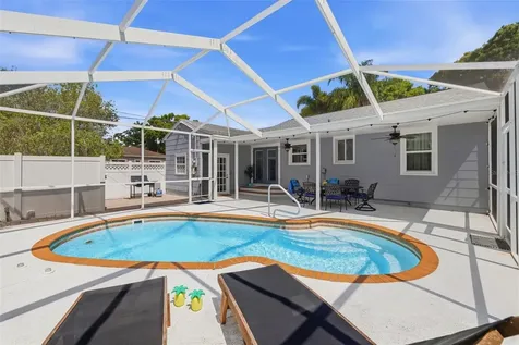 706 39th Avenue NE St Petersburg FL 33703
