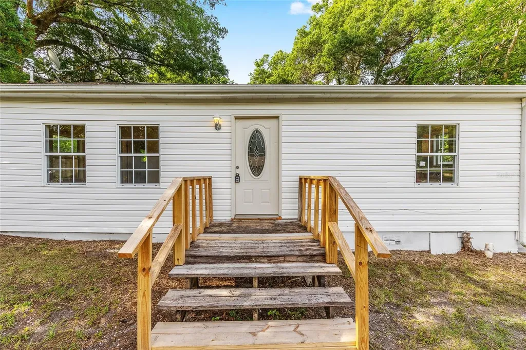 1420 NE 23rd Street Ocala FL 34470