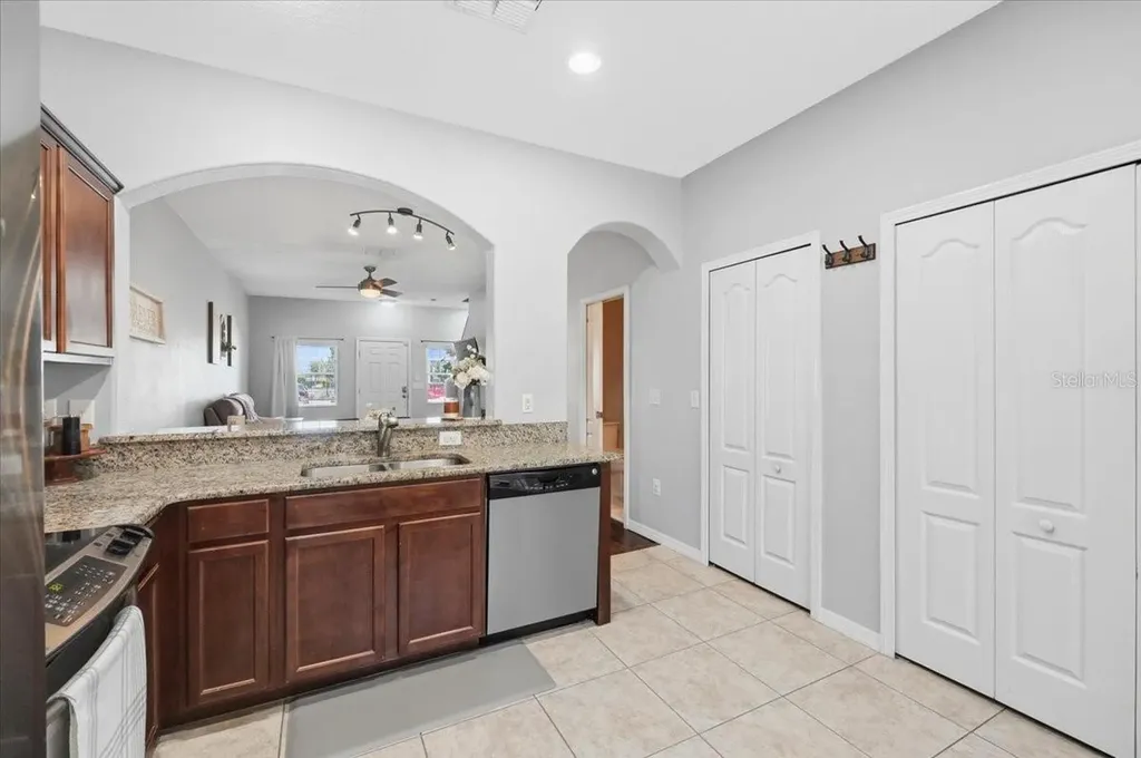 4187 Shade Tree Lane Lakeland FL 33812