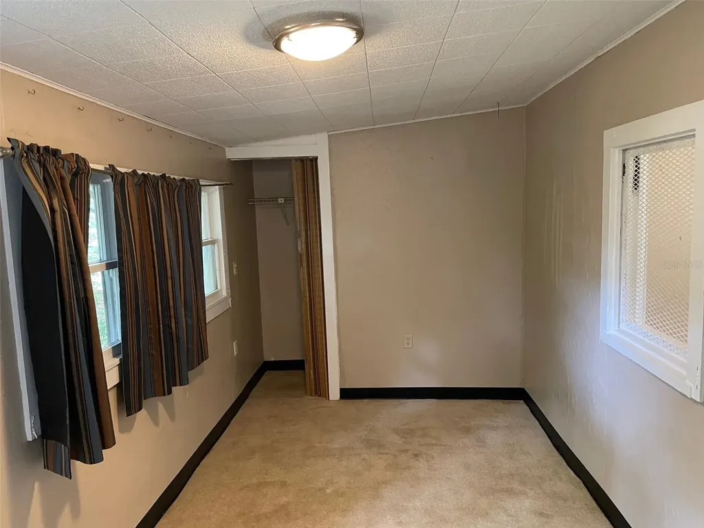 1648 27th Avenue N St Petersburg FL 33713