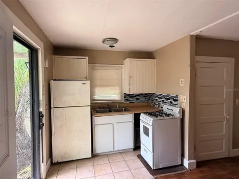 1648 27th Avenue N St Petersburg FL 33713