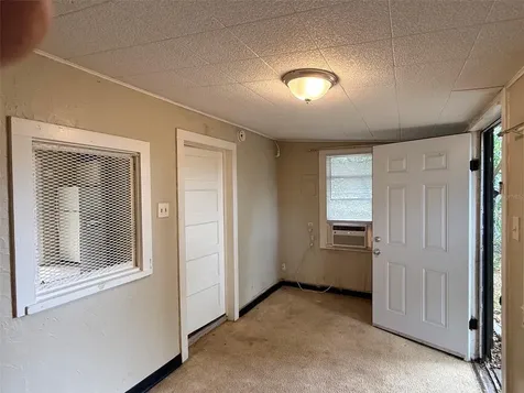 1648 27th Avenue N St Petersburg FL 33713